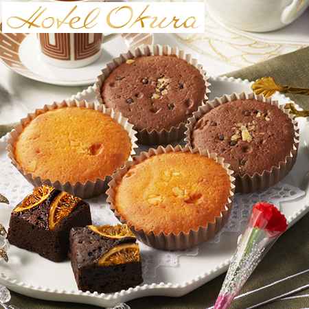 ホテルオークラスイーツセットミニカーネーション（造花）付