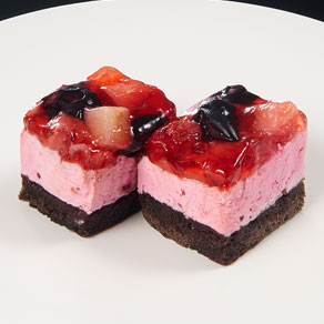 ダブルベリーケーキ