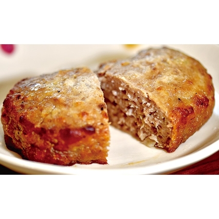 デミグラスソース仕立ての直火焼ハンバーグ