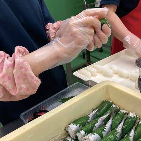 【早期】宮野浦の青しそ寿司と赤しそ寿司