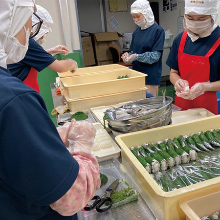 宮野浦の青しそ寿司あじといわし