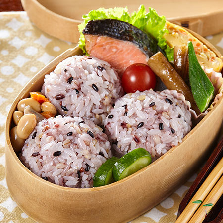 純国内産雑穀　彩優美３００ｇ