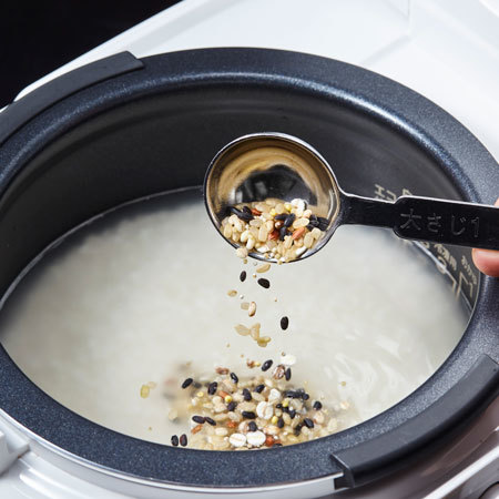 純国内産雑穀　彩優美６００ｇ